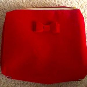 2020 Velvet Estée Lauder Exclusive Travel Makeup Case